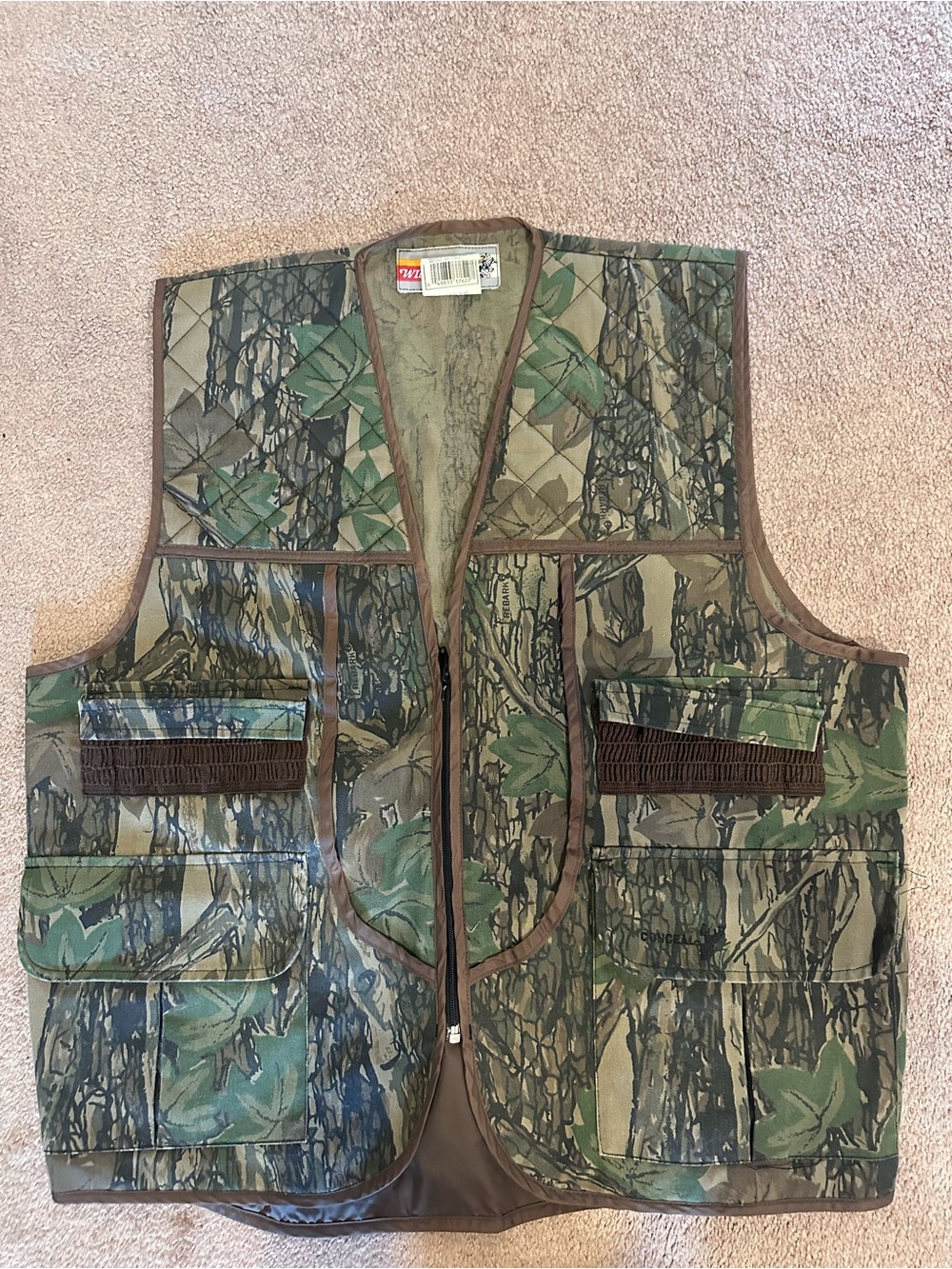 Winchester Men’s Green Camo Hunting Vest